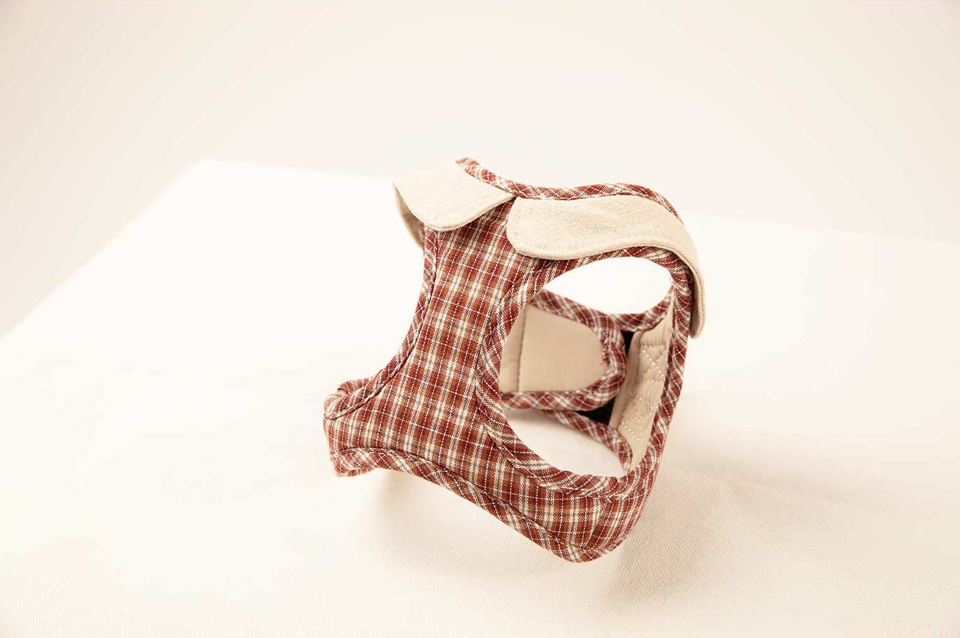 Marron checked step-in dog harness with decorative collar