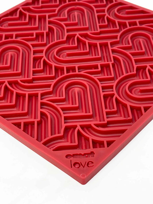 Heart Design "Love" Enrichment Lick Mat Dog & Cat