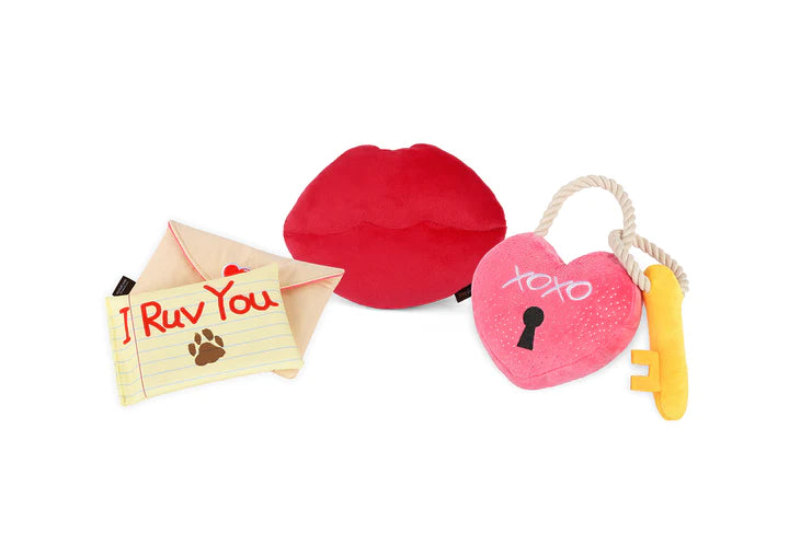 Ruv Letter - Love Bug Collection